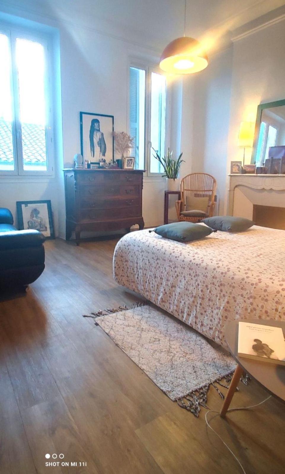 Chez L'Habitant, Propose Grande Chambre Vieux Port Marsella Habitación foto